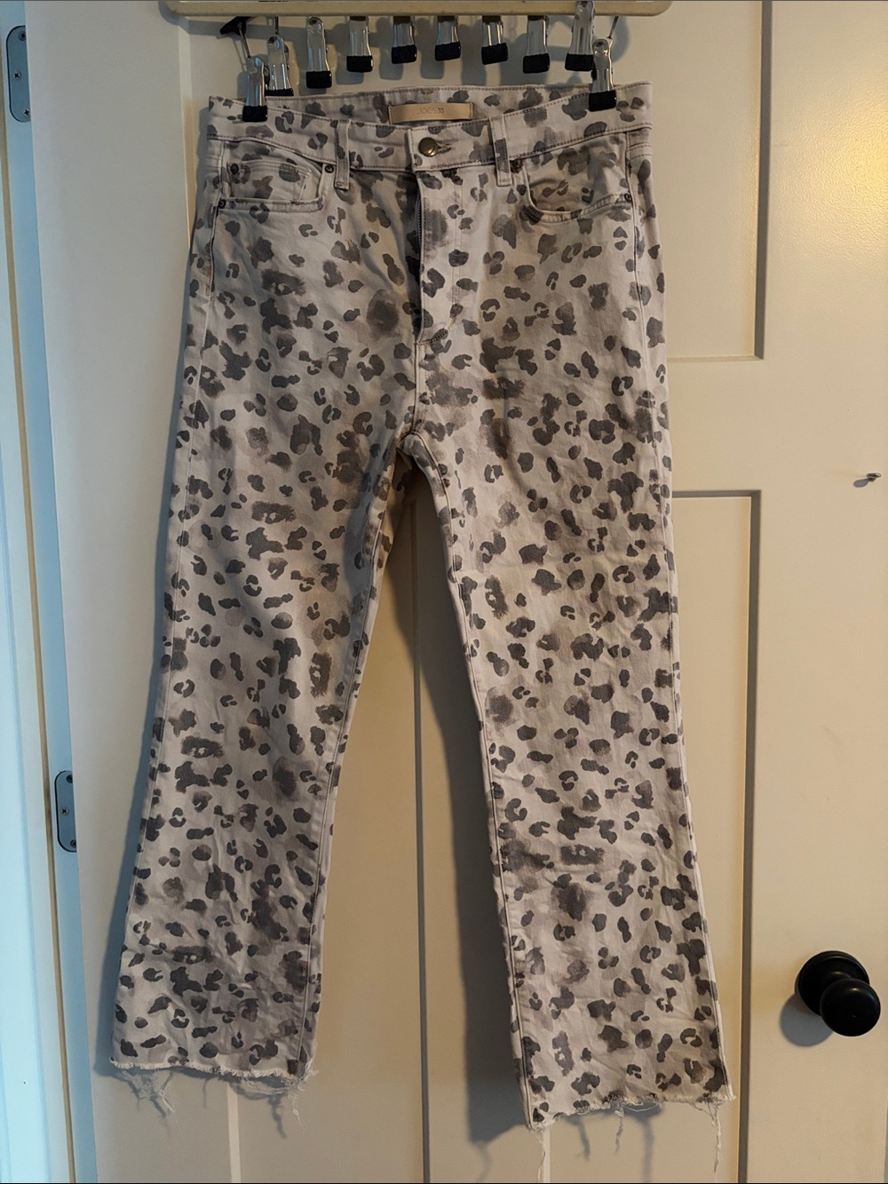 Joe's Jeans Straight Leg Gray Leopard Print Jeans